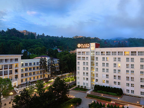 Санаторий «Плаза» г. Кисловодск. Территория